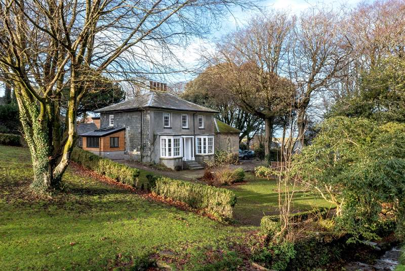 Paradise House enjoys a peaceful location in the charming village of Boscastle.