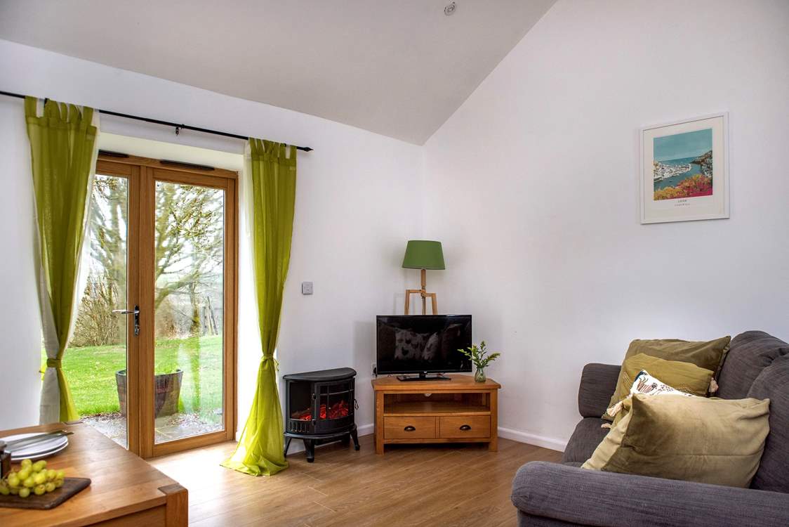The electric stove will keep you extra warm and cosy on those out-of-season breaks. It has all the charm of a real wood-burner but none of the fuss.