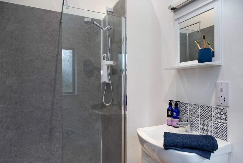 The stylish en suite shower-room.