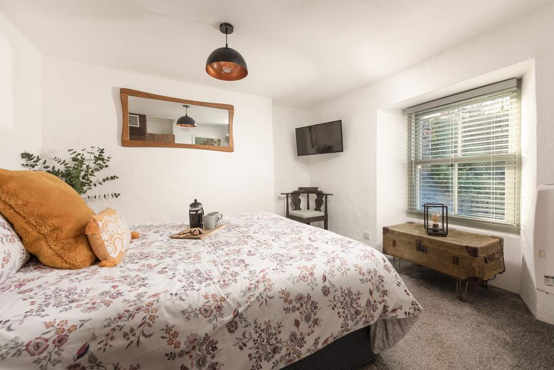 What a delightful bedroom!