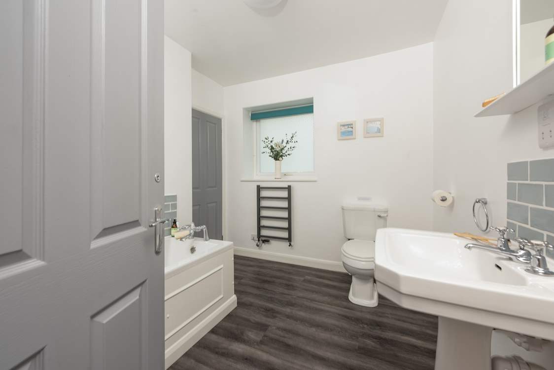 There's a lovely family bathroom as well.