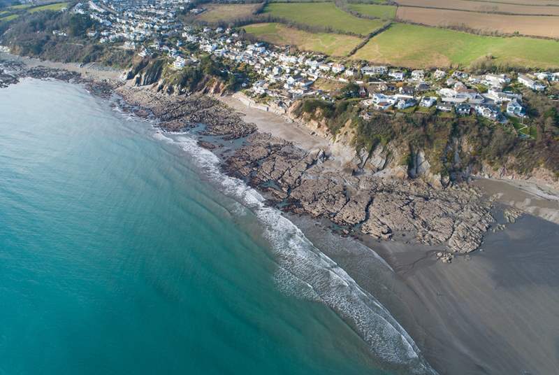St Annes enjoys a plum location in a quiet residential area on the far eastern side of Looe.