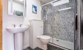 You will find an en suite shower-room through the adjoining door. - Thumbnail Image