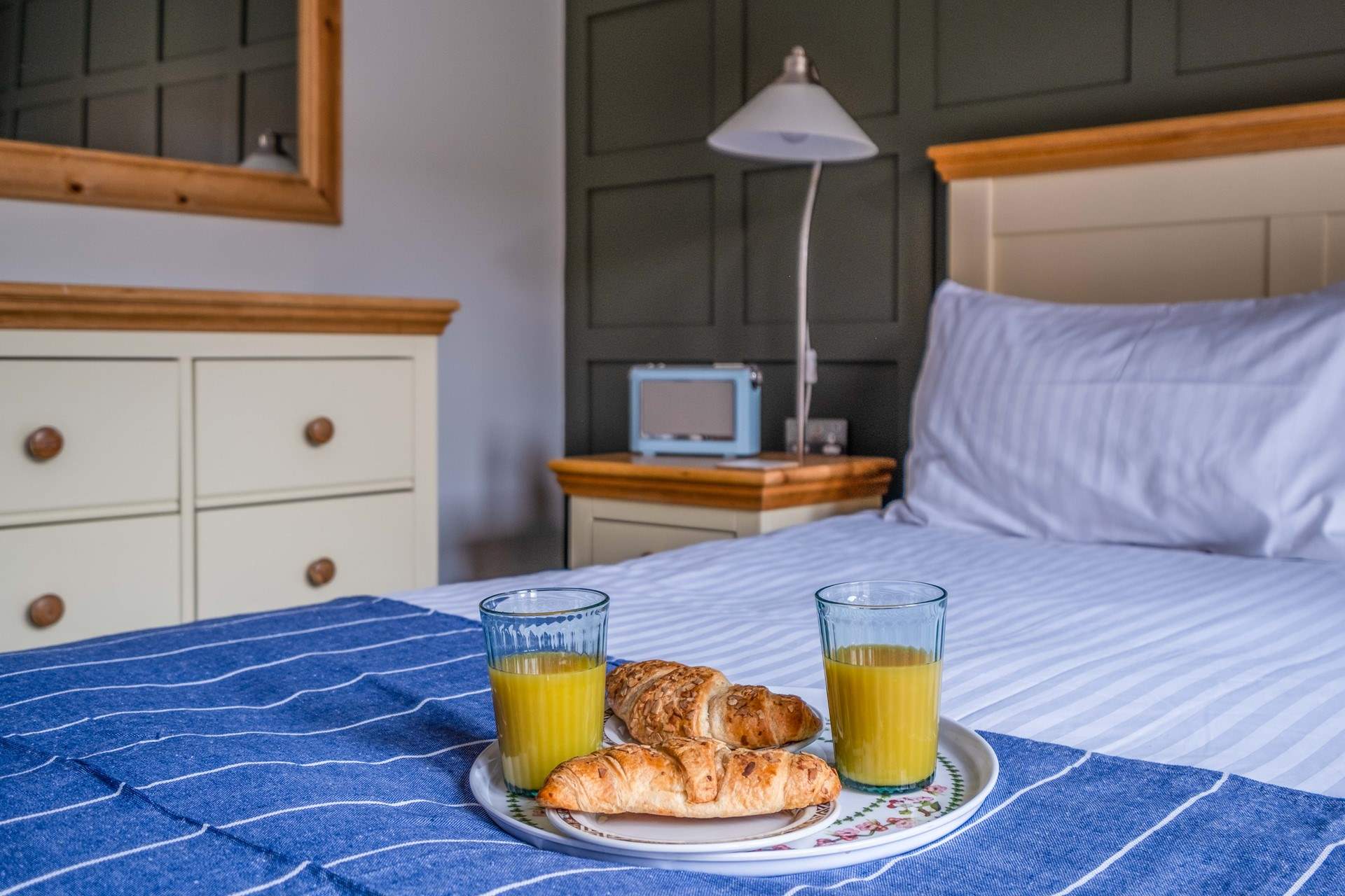 Enjoy a lazy morning and have breakfast in bed.