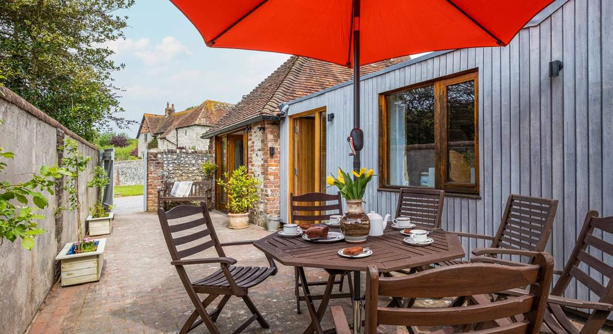 Welcome to Heringaud Barn, a peaceful retreat in the heart of the South Downs National Park.