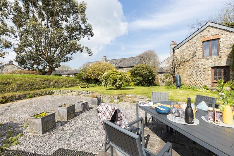 The large south-facing garden is perfect for the kids and family dogs to let off steam and is accessed via the wooden gate from the front of the house.