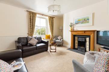 The cosy sitting-room has a Roku box perfect for film night!