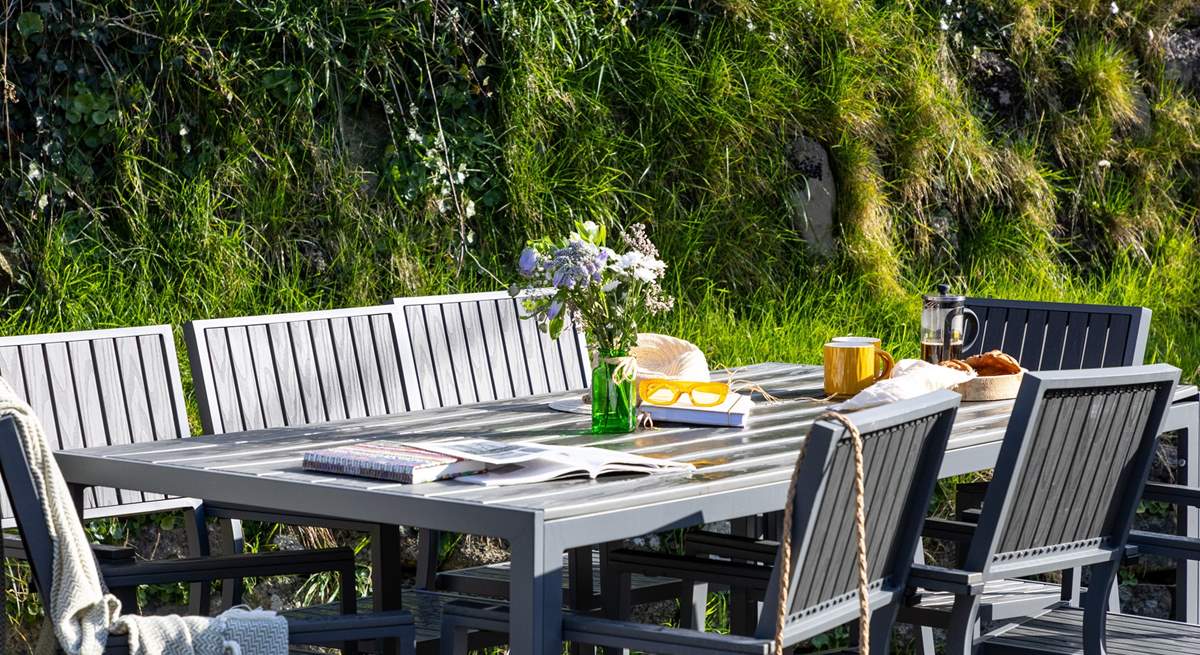 The large south facing back garden offers the perfect backdrop to any al fresco feast!