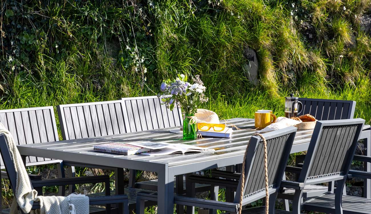 The large south facing back garden offers the perfect backdrop to any al fresco feast!