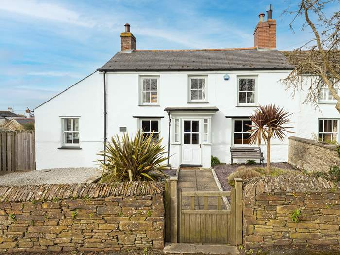 Laburnum Cottage, Sleeps 6 in Veryan