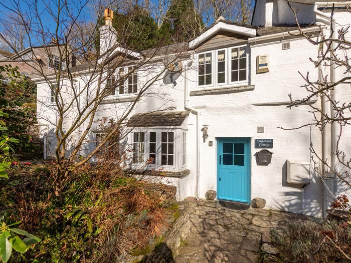 Inglenook Cottage, Sleeps 4 in Polperro