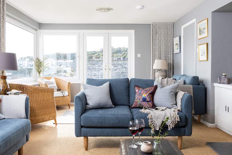 Gorgeous blue and grey tones match the seaside theme.