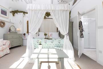 Oh so pretty, the delightful bedroom.