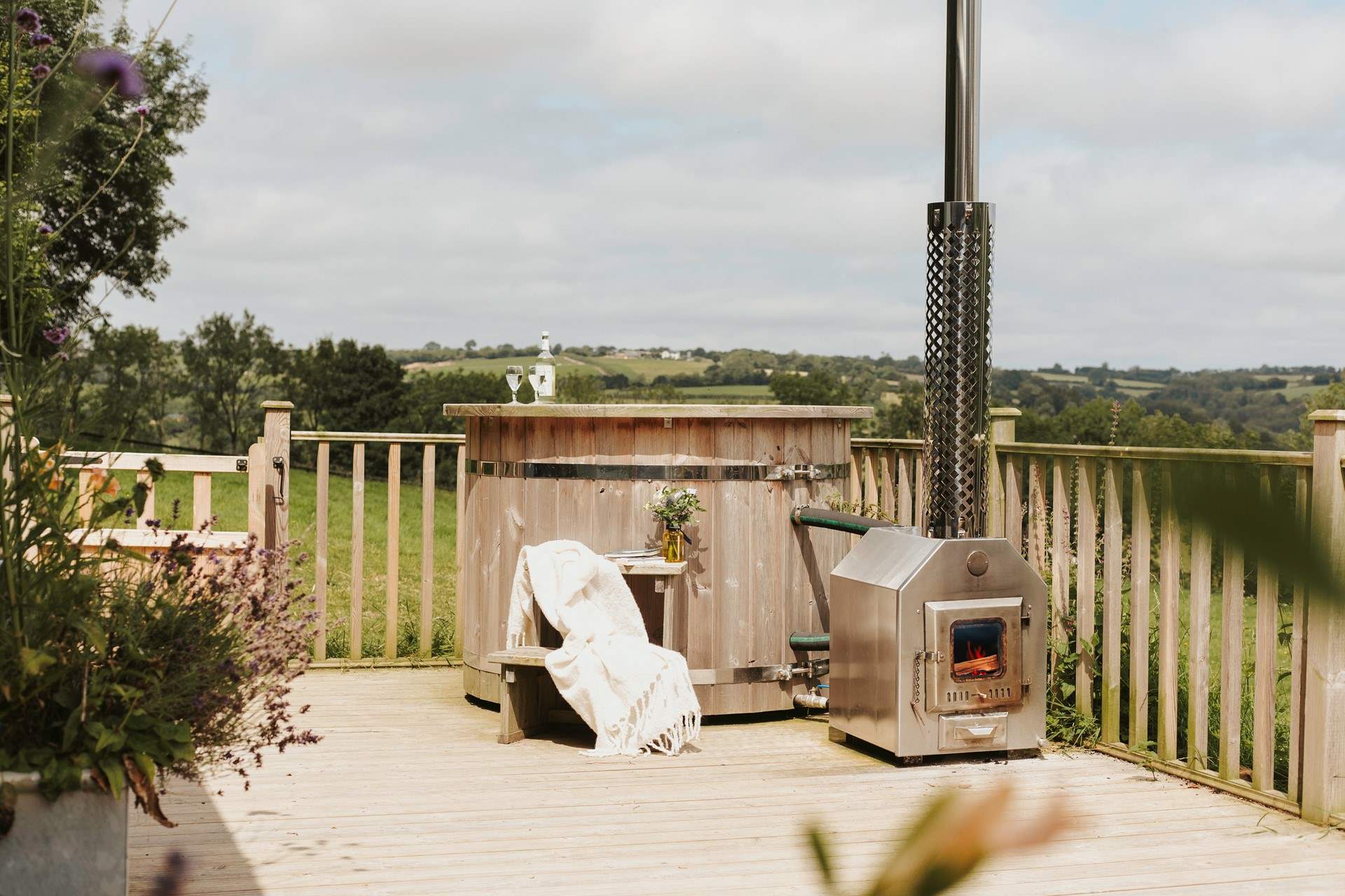 And admire the gentle Devonshire hills as you soak in the gorgeous hot tub. 