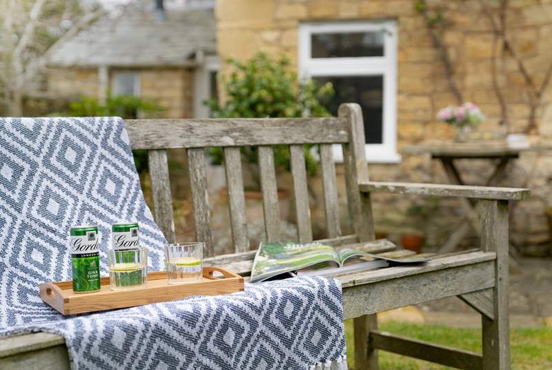 The perfect space to share a G&T before heading out to one of the many pubs and restaurants, found only a few minutes walk from the cottage.