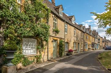 Beautiful Stow-On-The-Wold makes for a delightful day out.