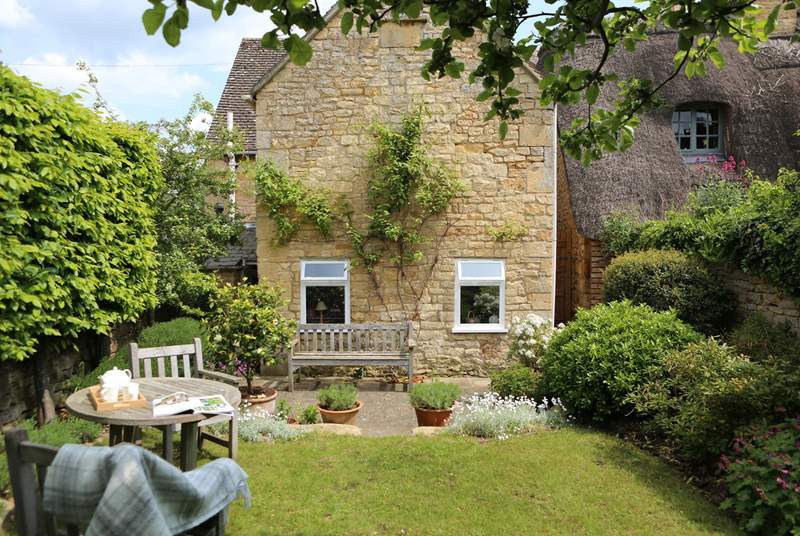 Unwind outside in the quaint Cotswold country garden.