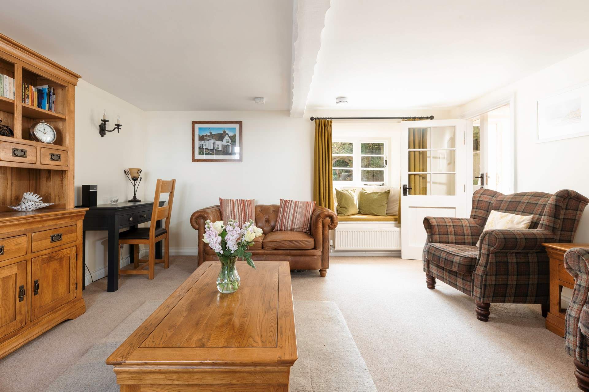 The sitting-room has a desk, should you need it!