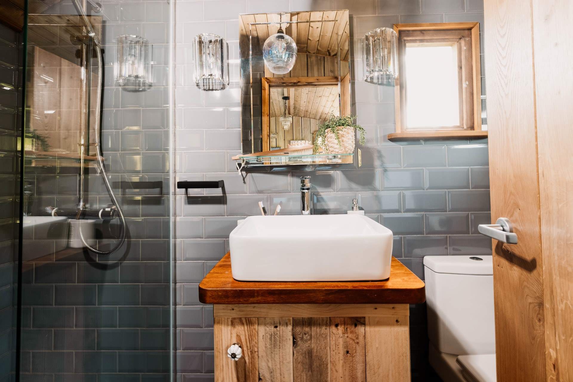 The internal ensuite shower room is located to the rear of the hut.