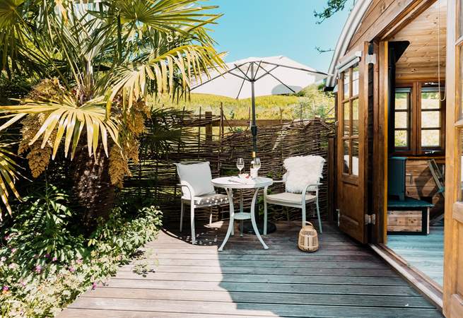 With a private and peaceful setting, there are many options for al fresco dining.