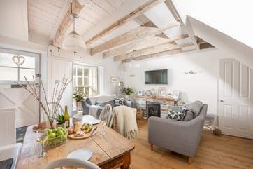 This gorgeous cottage oozes charm.