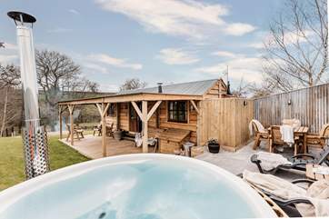 A perfect little hideaway... Welcome to Rancher's Hut.