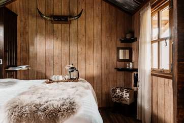 Gorgeous features run throughout this hideaway.