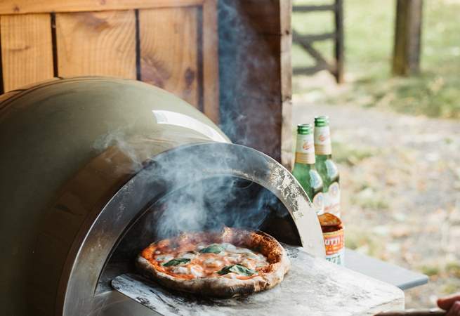 Cook up some Italian delights in the wonderful DeliVita pizza oven. (Please note this is shared with the other hideaway onsite).