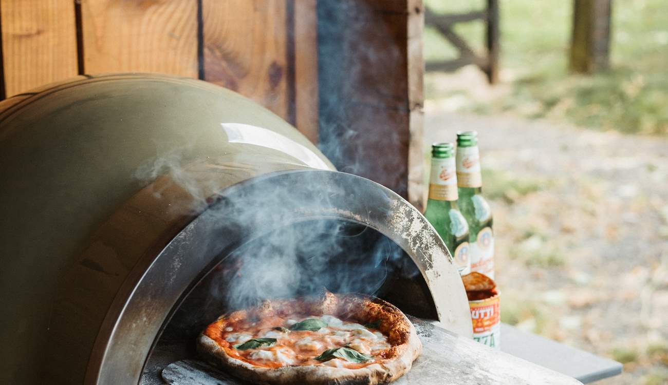 Cook up some Italian delights in the wonderful DeliVita pizza oven. (Please note this is shared with the other hideaway onsite).