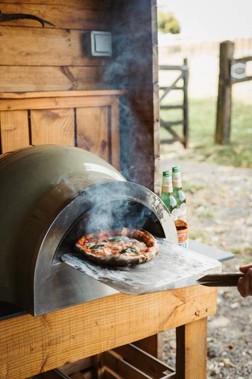 Cook up some Italian delights in the wonderful DeliVita pizza oven. (Please note this is shared with the other hideaway onsite).
