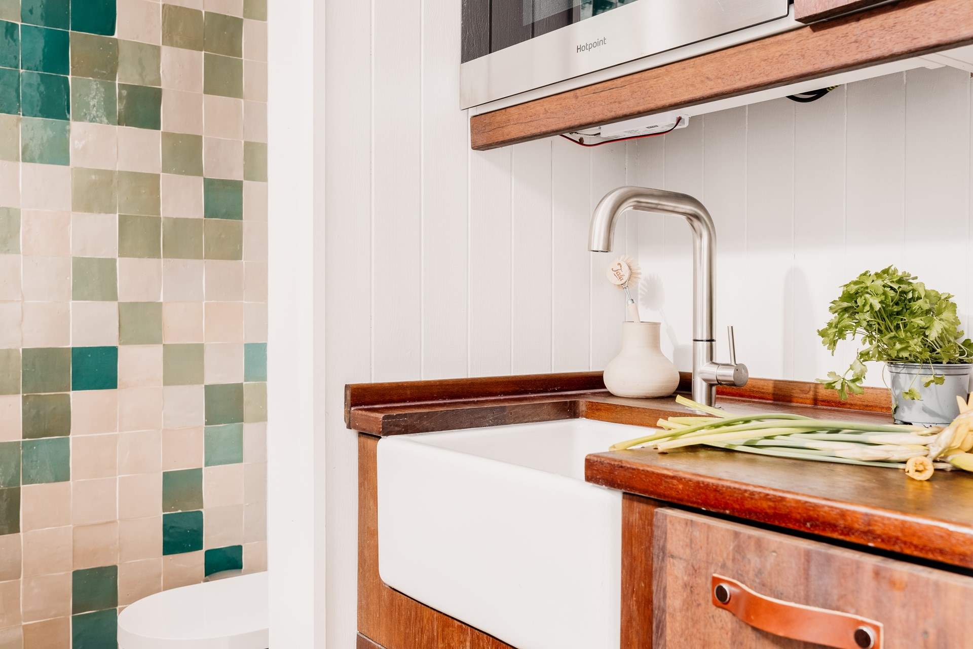 Just the sweetest Belfast sink we've ever seen! 