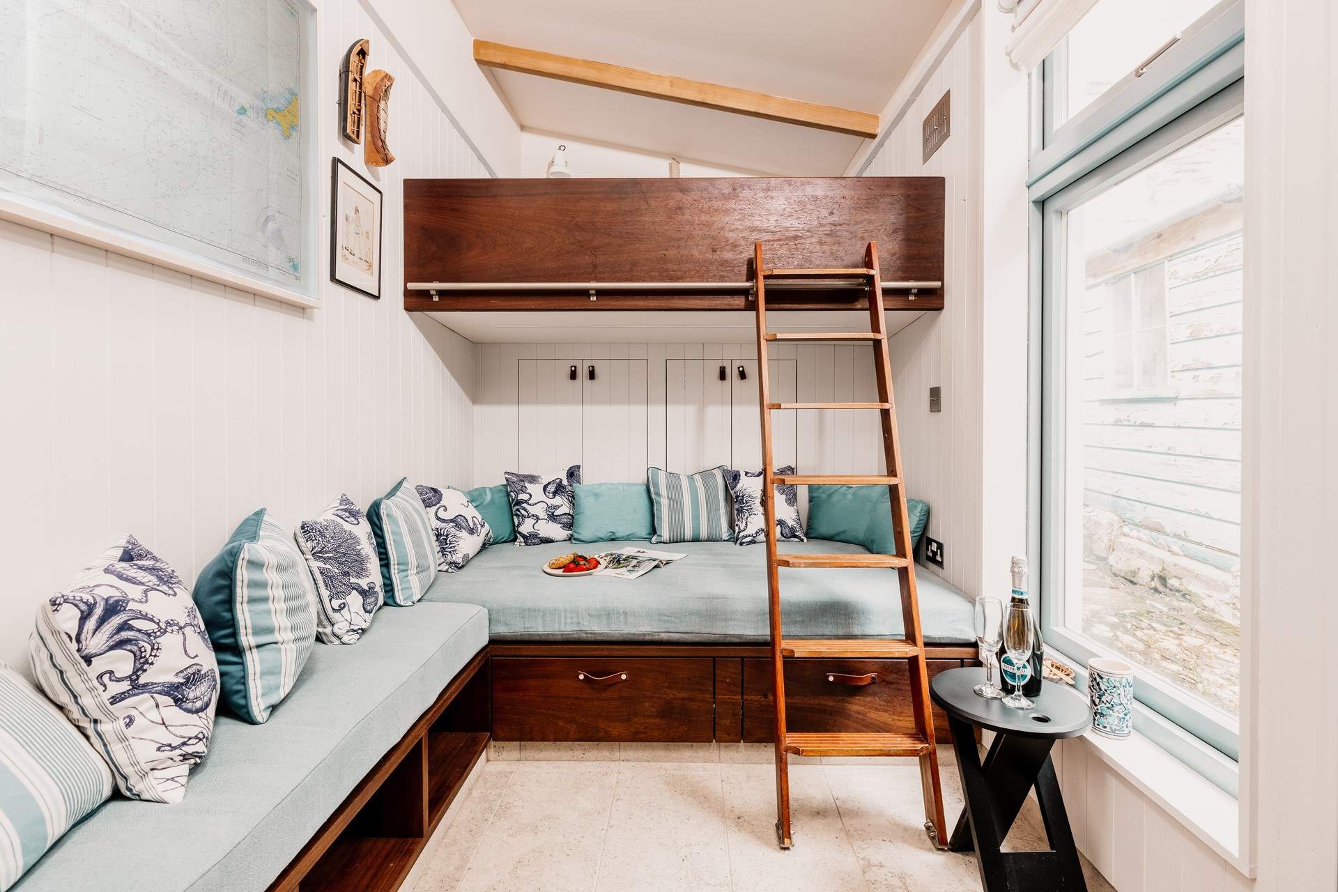 Welcome to The Pilchard Shed, our tranquil haven in the heart of St Mawes. 