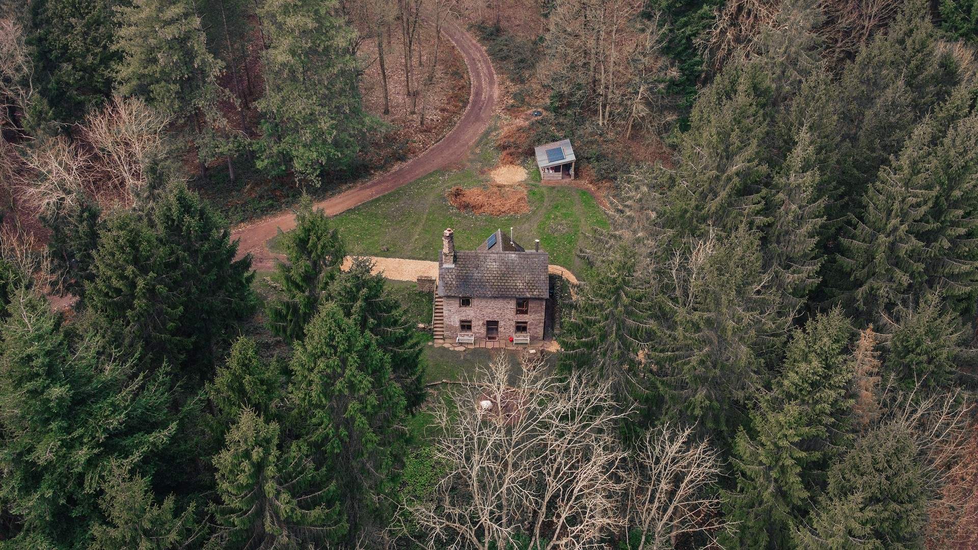 The structure itself is incredible and the location is just a dream.