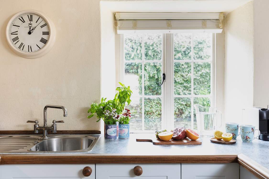 Shop at local farm shops for the freshest of Cornish produce. The corner shop is less than 20 yards away perfect for those last minute extras!