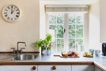 Shop at local farm shops for the freshest of Cornish produce. The corner shop is less than 20 yards away perfect for those last minute extras!