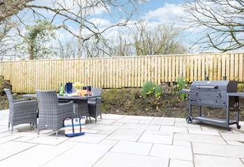 Fire up the fabulous barbecue and enjoy al fresco dining.