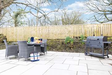 Fire up the fabulous barbecue and enjoy al fresco dining.