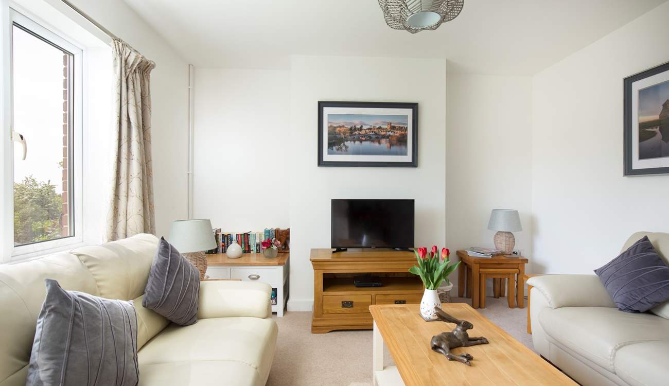 After a busy day in Kent come back to this lovely cottage and relax.