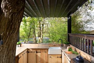Can you imagine anywhere more idyllic to prep delicious meals?