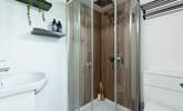 Each bedroom has its own en suite shower -room. - Thumbnail Image