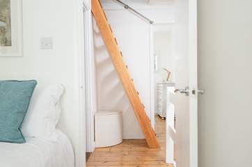 These ladder steps lead to bedroom 3 and they may only be used by children aged 8 and over.
