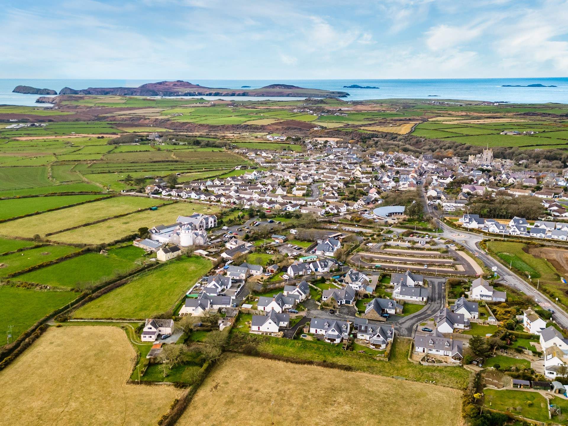 The spectacular Pembrokeshire coast and coast path are a stone's throw away. Spot the magnificent St Davids Cathedral standing majestically in the background. 