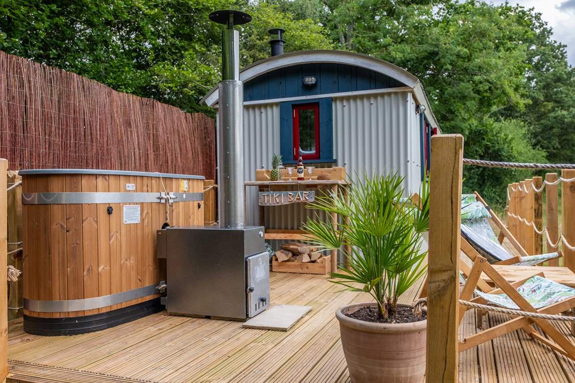 Say hello to Cleo's Hut, a colourful haven in West Sussex. 