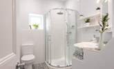 The family shower-room. - Thumbnail Image