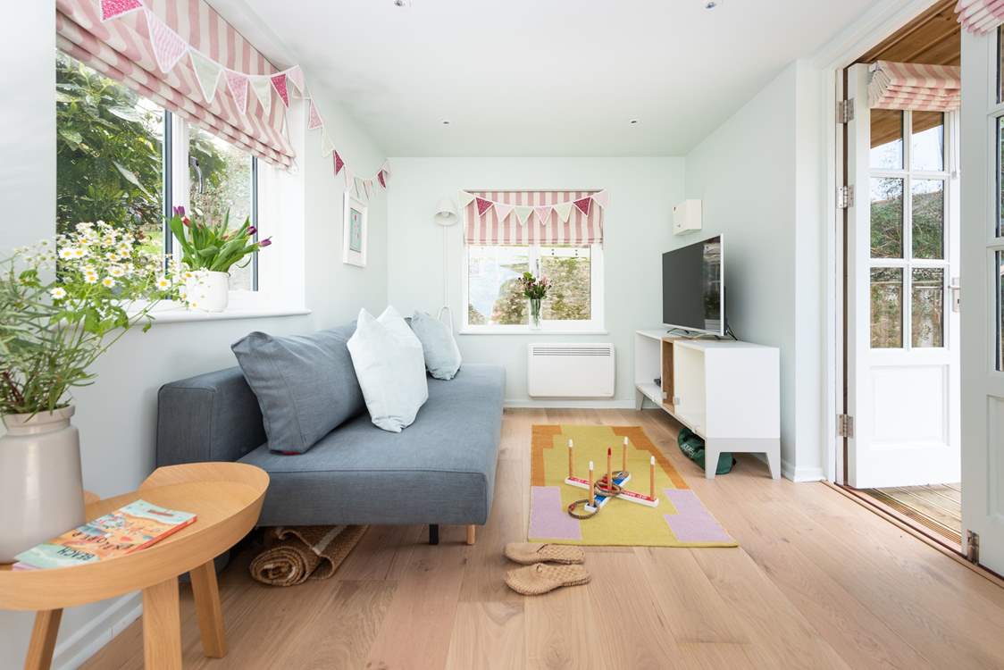 This delightful summer-house is perfect for some peace and quiet.