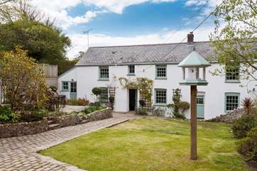 Welcome to the very lovely Dale Cottage, your quintessential holiday abode.