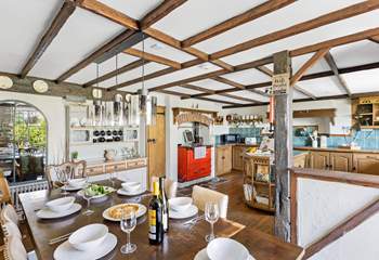 This fabulous kitchen/diner offers oodles of space, perfect for everyone to come together and enjoy creating a family feast. 
