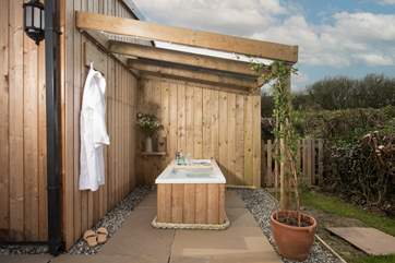 This very special place has a gorgeous outside bathtub... magical moments await.