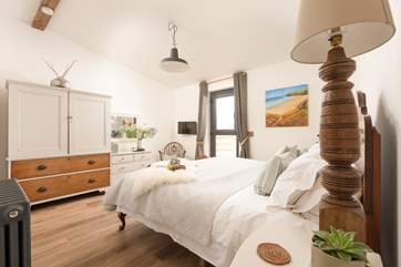 The gorgeous bedroom.