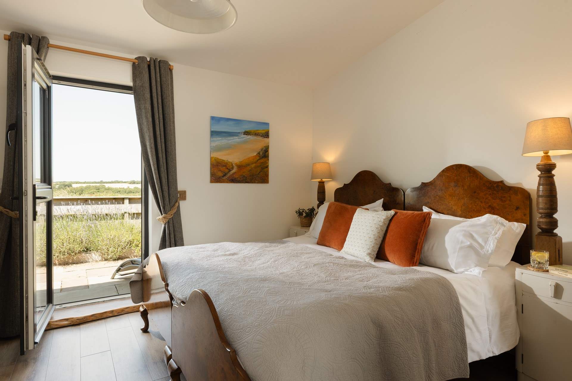 Enjoy a peaceful night's sleep in the sumptuous super king bed. 